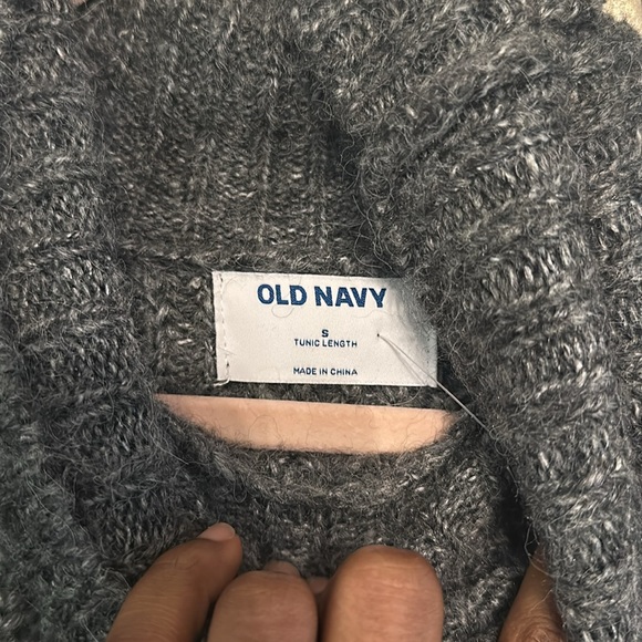 OLD NAVY SWEATER TUNIC. - Picture 5 of 5
